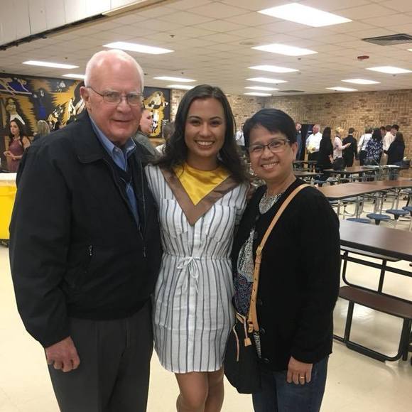 Meet your Posher, Kelly - Picture 1 of 2